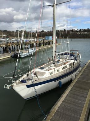 New mast and rigging fitted