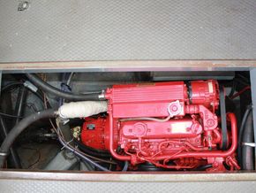 Fisher 30 Motorsailor - Engine