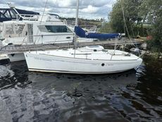 2004 Beneteau First 211