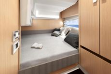 2024 Sealine S335