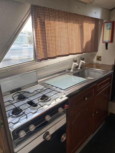 Broom 35 Commander