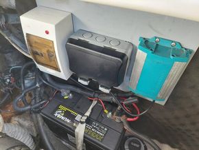 Rinker 232 Captiva Cuddy     -Just Serviced - Electrical Panel