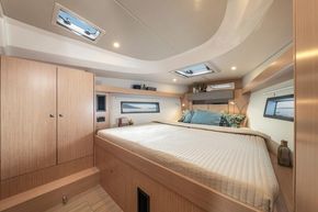 2025 Bavaria C42 18