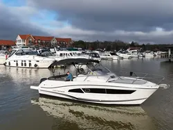 2018 Jeanneau Cap Camarat 9.0 WA