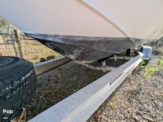 2004 Boston Whaler 240 Outrage