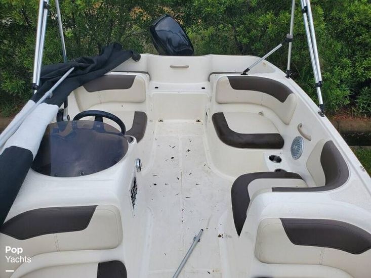 2018 Bayliner element e16