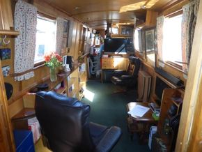 Cain Narrowboat 57'  - Saloon