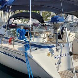 2009 BAVARIA 47 CRUISER