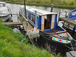 Under Offer Flotilly 48ft trad built 2006 by Hine £47, 995