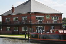 MOORINGS AVAILABLE IN HEART OF ENGLAND