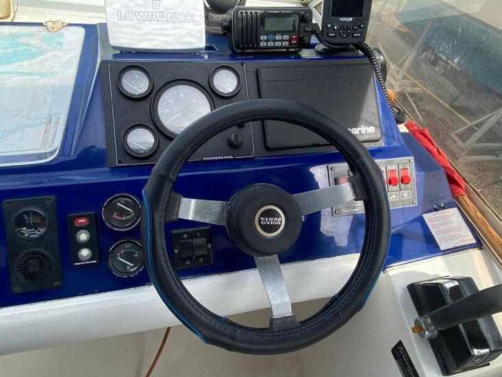 1987 Fairline Carrera 24