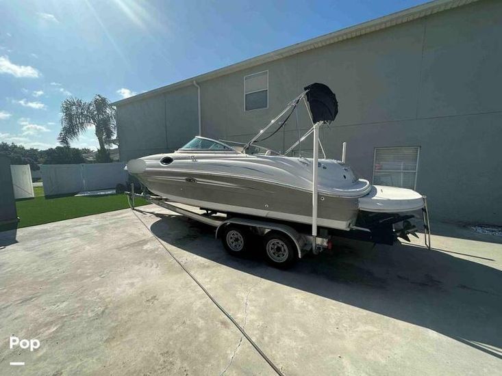 2008 Sea Ray 240 sundeck