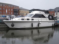broom Solent 35