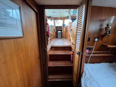 41ft twin engine motor yacht