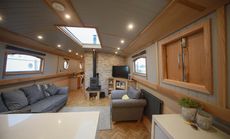 BESPOKE BOAT CO 65ft WIDEBEAM