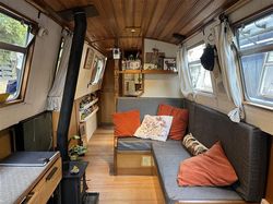 Golden Wren - 52ft Cruiser Stern Narrowboat