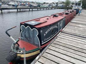 Narrowboat 59ft Mid Engine Trad Tug  - Exterior