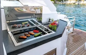 Sealine S335v