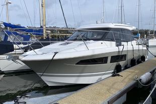2012 Jeanneau NC9 w/ Volvo Penta D4-260 Diesel