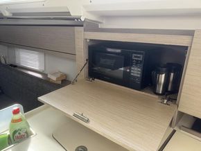 2020 Hanse 388 23