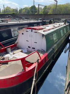 Project Boat – Sutton 42ft Cruiser Stern