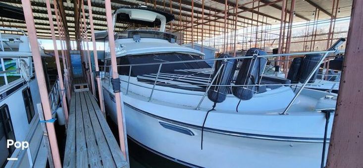 1988 Carver 4207 aft cabin