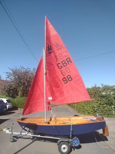 Mirror Dinghy 48122