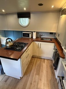 Pinder Dutch Barge, 57' x 13'6