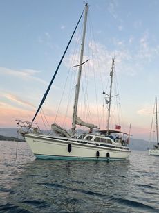 Covic Victor 40 liveaboard