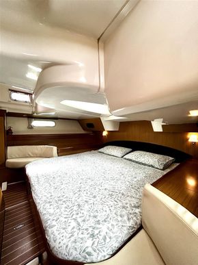Aft double owners cabin