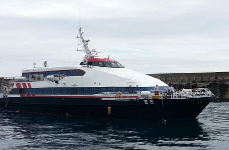131' FAST PAX FERRY