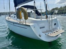 2005 Hunter Channel 31