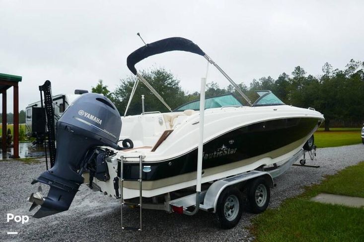 2018 Nauticstar 243 dc