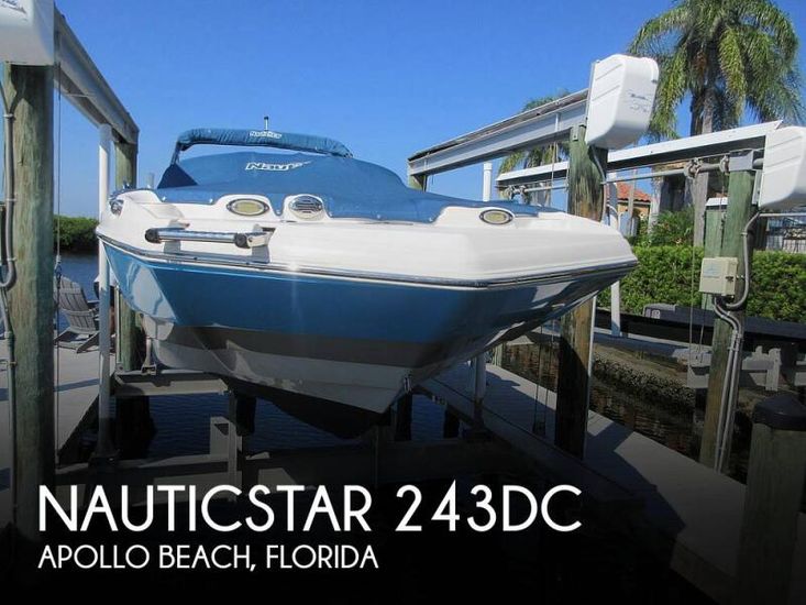 2017 Nauticstar 243 dc