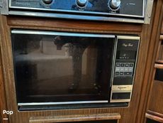 1986 Sea Ray 410 AFt Cabin