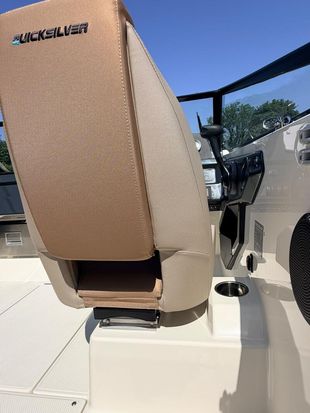 Quicksilver Activ 605 Bowrider