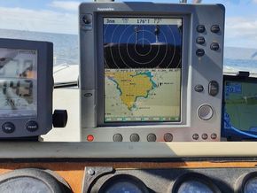 Radar, chartplotter