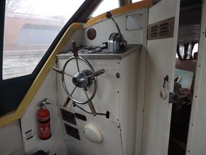 Eastwood 24 GRP Cabin Cruiser - Helm