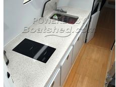 2007 Wave Piercer Speed Boat
