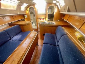 1990 Beneteau First 32s5 17