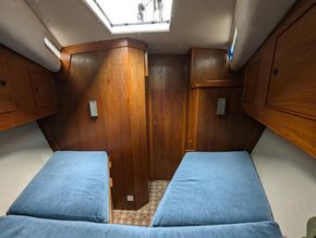 Trident Marine Voyager 38 