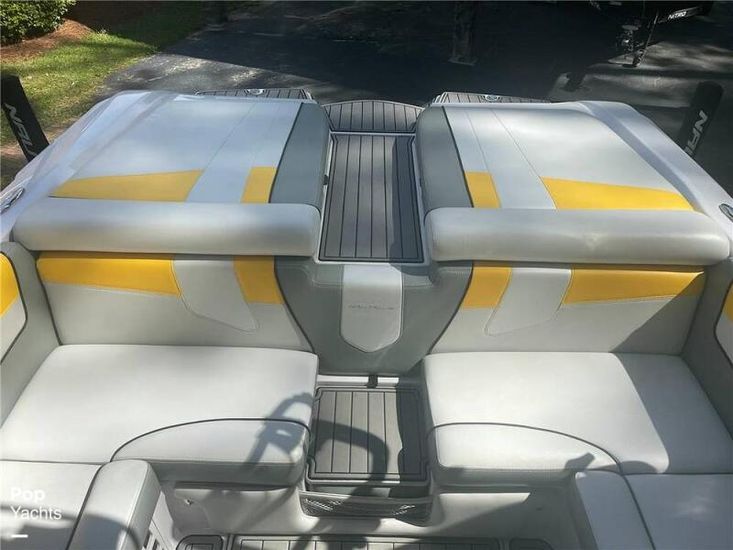 2014 Correct Craft super air nautique 230