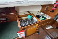 1979 Island Plastics Frigate 27