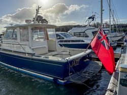 Grand Banks Eastbay 38 HX