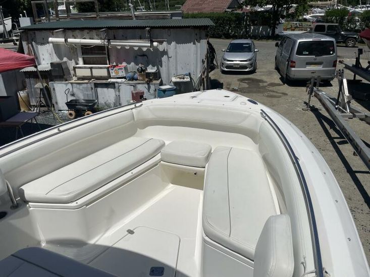 2022 Pursuit S268