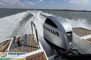 Jeanneau Merry Fisher 795 - engine