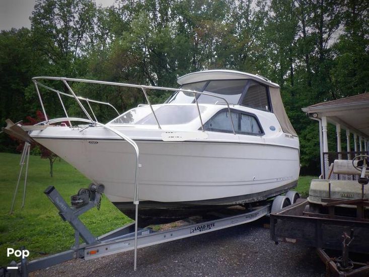 2005 Bayliner 242 classic
