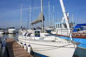 1989 Beneteau First 32s5 3