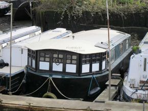 Houseboat 40ft with London mooring  - Main Photo