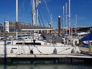 Beneteau Oceanis 37